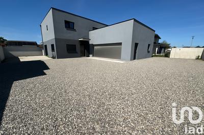 Maison - 192 m² - 6 pièces