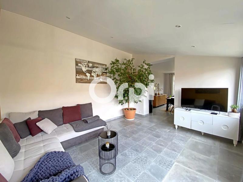 Maison - 202 m² - 8 pièces