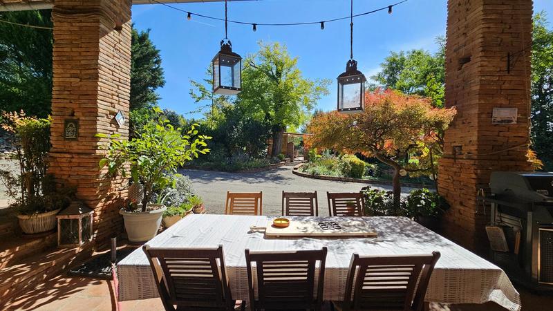 Maison - 340 m² - 12 pièces