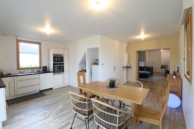 Maison - 128 m² - 8 pièces