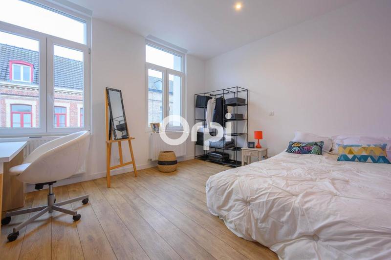 Maison - 180 m² - 7 pièces