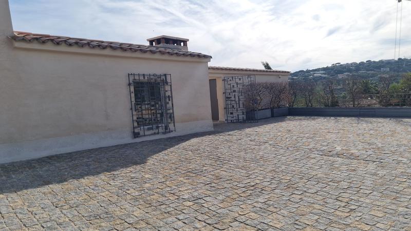 Villa - 210 m² - 6 pièces