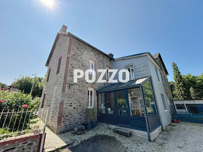 Maison - 160 m² - 8 pièces