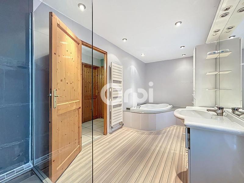 Maison - 153 m² - 6 pièces