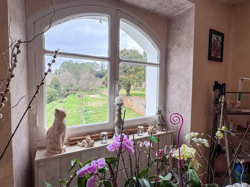 Maison - 272 m² - 9 pièces