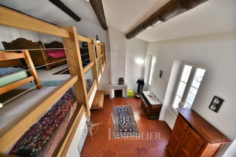 Maison - 140 m² - 5 pièces