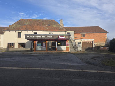 Maison - 216 m² - 8 pièces