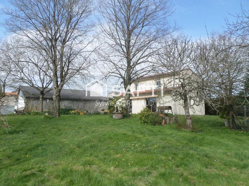 Maison - 137 m² - 6 pièces
