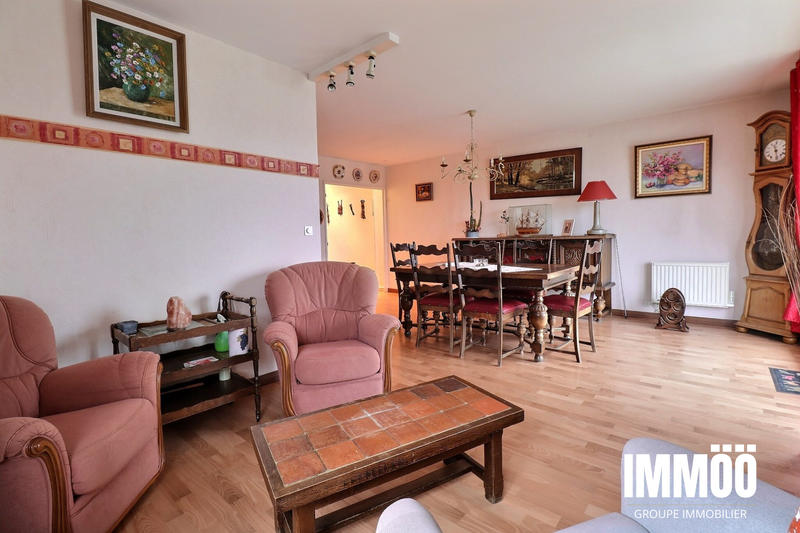 Appartement - 93 m² - 4 pièces