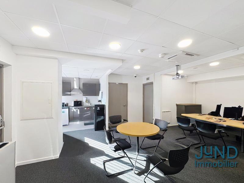 Local d'activités - 100 m²