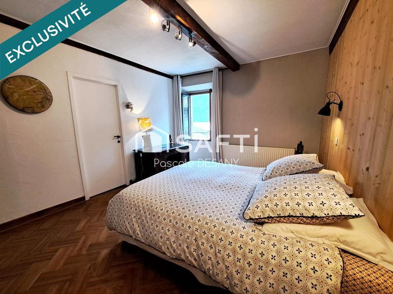 Maison - 265 m² - 8 pièces