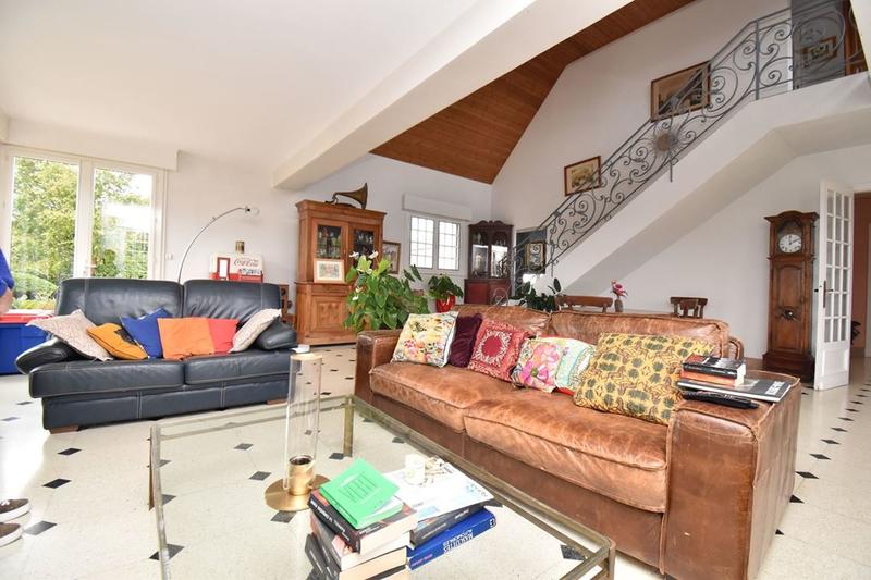 Pavillon - 188 m² - 8 pièces