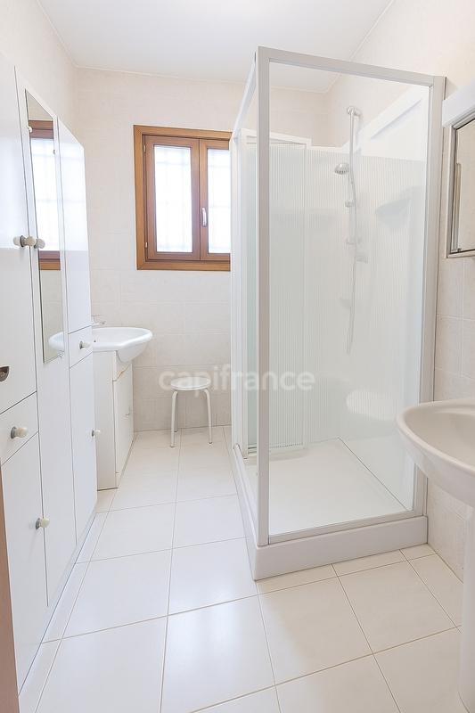 Maison - 102 m² - 4 pièces