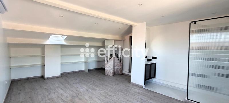 Maison - 185 m² - 6 pièces