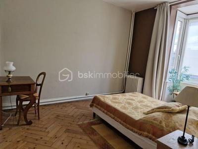 Maison bourgeoise - 157 m² - 8 pièces