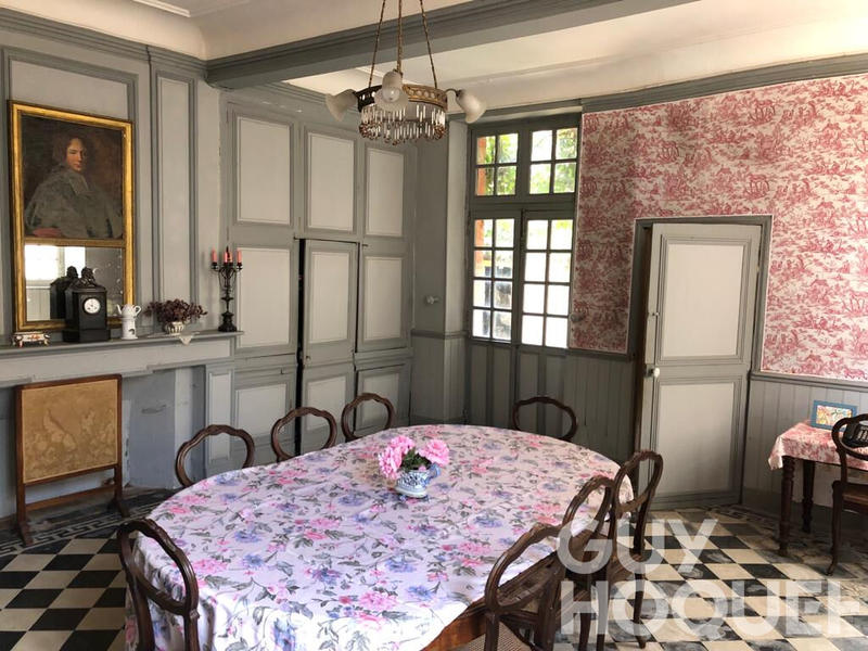 Maison - 400 m² - 10 pièces