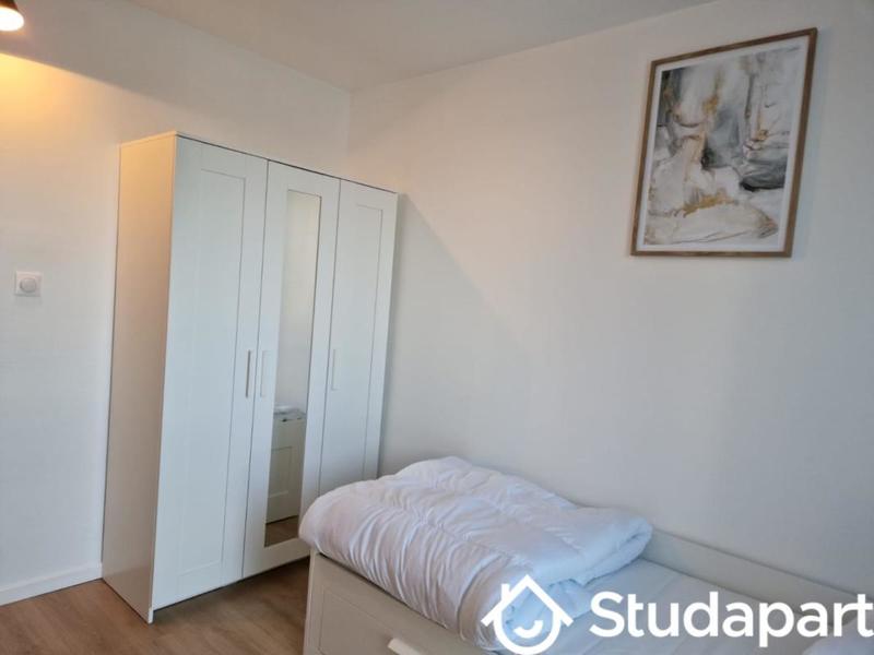 Chambre - 9 m² - 1 pièce