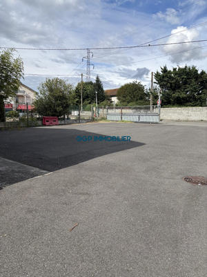 Fonds de commerce - Local commercial - 700 m²