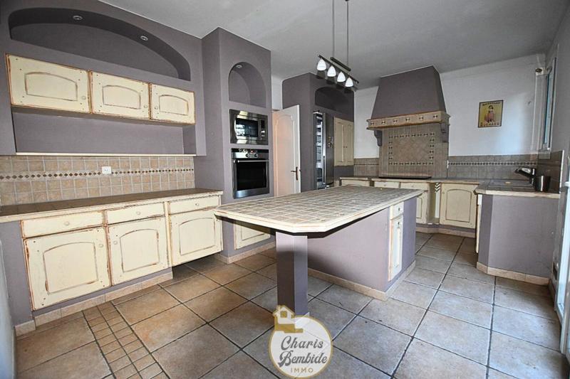 Villa - 275 m² - 9 pièces