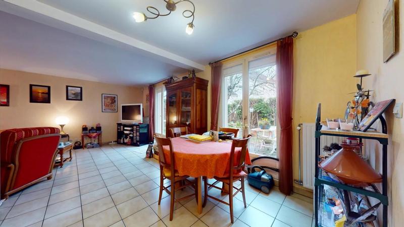 Maison - 110 m² - 6 pièces