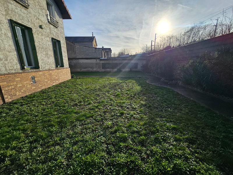 Maison - 180 m² - 6 pièces