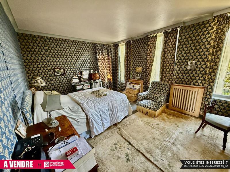 Propriété - 343 m² - 10 pièces