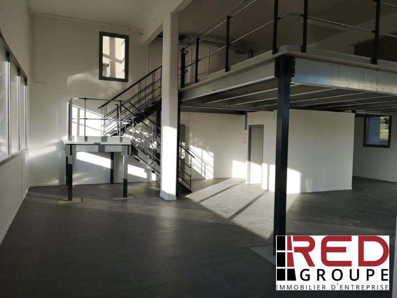 Bureau - 215 m²