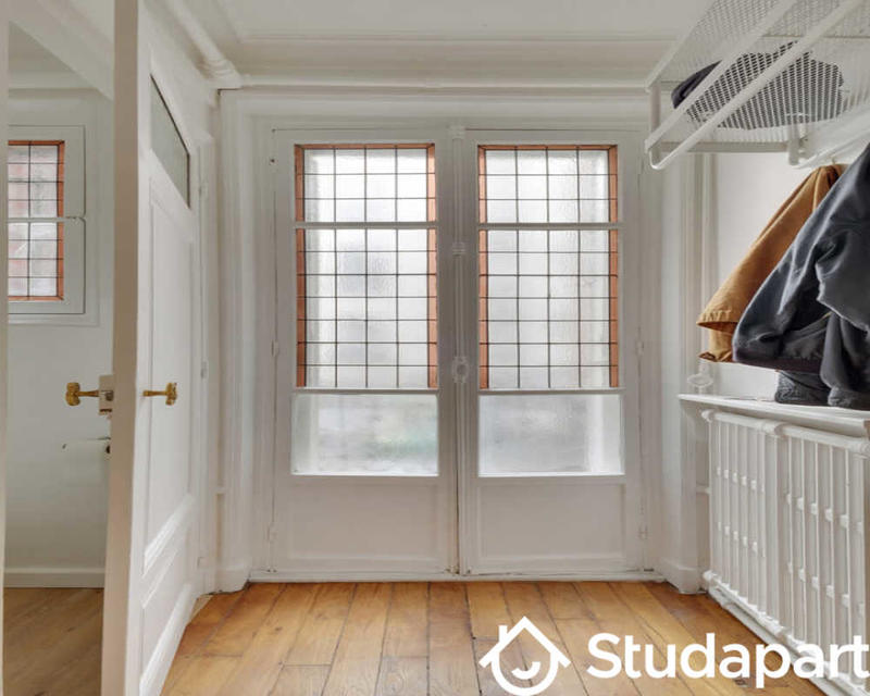 Chambre - 100 m² - 1 pièce