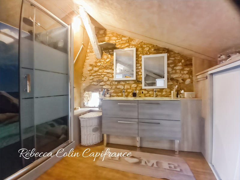 Maison - 225 m² - 8 pièces