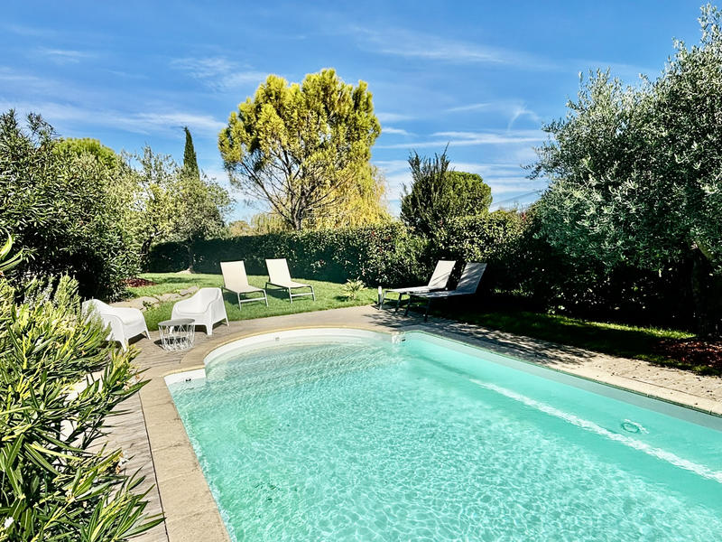 Villa - 469 m² - 10 pièces