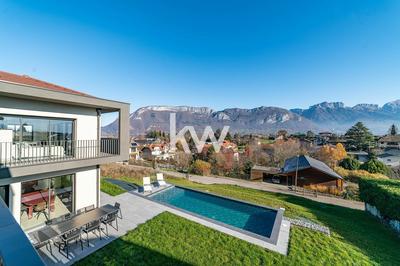 Demeure - 295 m² - 6 pièces