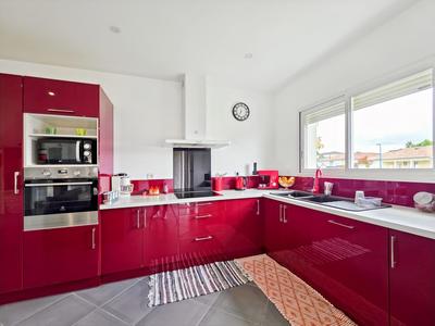 Maison - 80 m² - 4 pièces