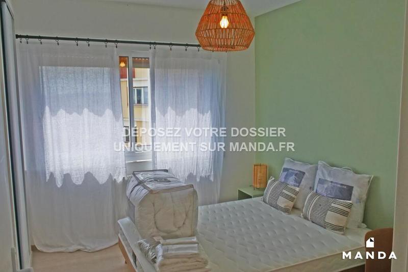 Chambre - 11 m² - 4 pièces