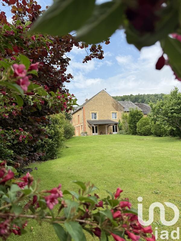 Maison de village - 377 m² - 12 pièces