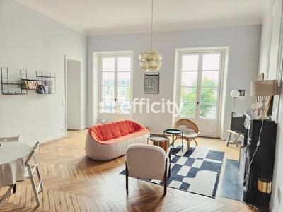 Appartement - 135 m² - 5 pièces