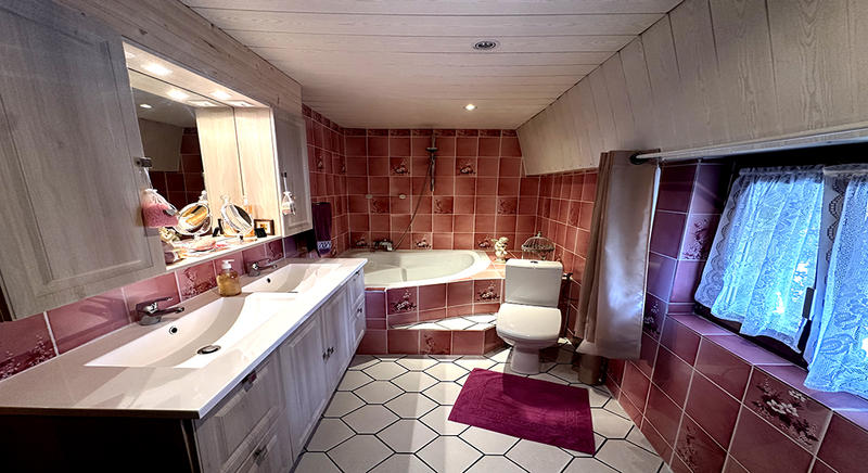 Corps de ferme - 211 m² - 7 pièces