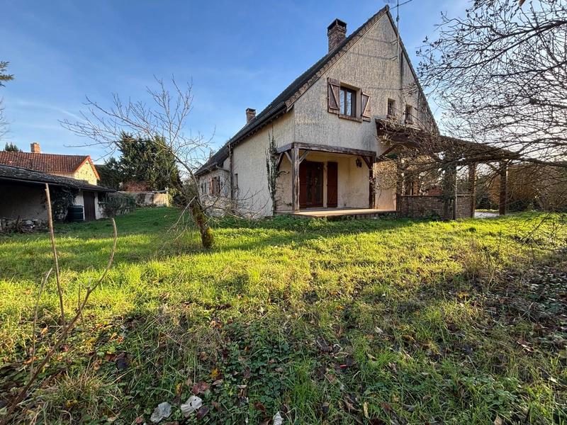 Maison - 225 m² - 8 pièces