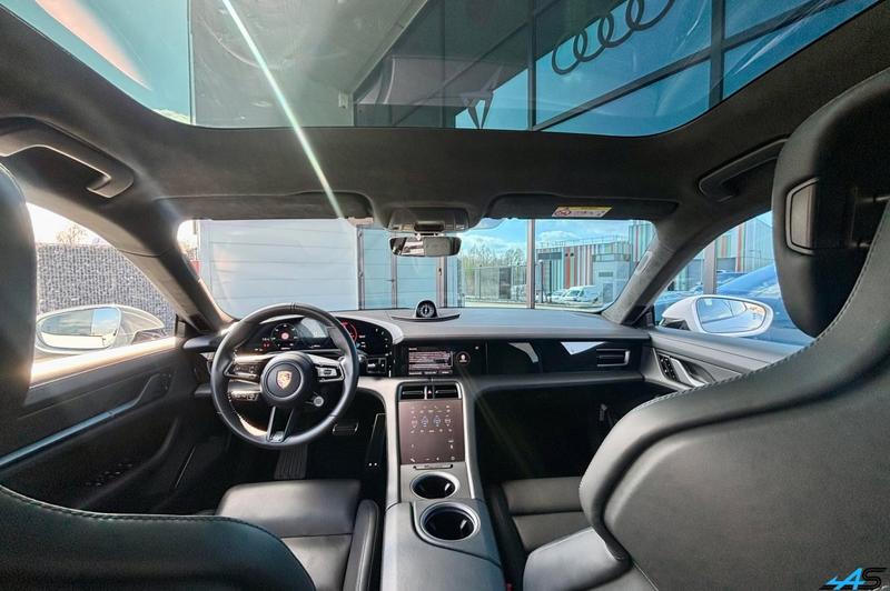 Porsche taycan Turbo s 716ch