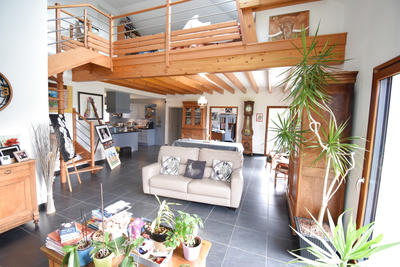 Maison - 143 m² - 10 pièces