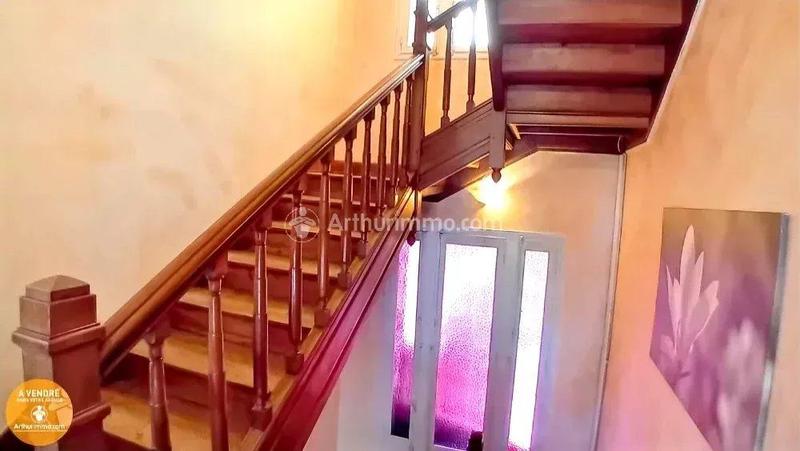 Maison - 264 m² - 8 pièces