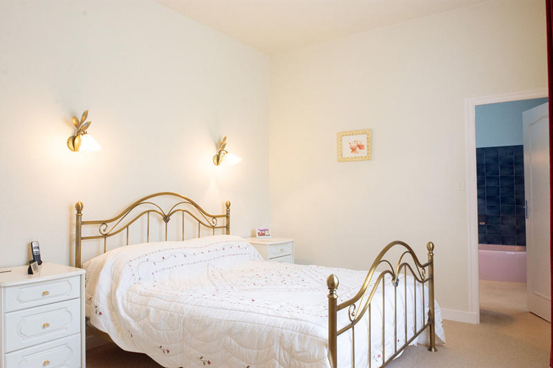 Maison - 276 m² - 13 pièces