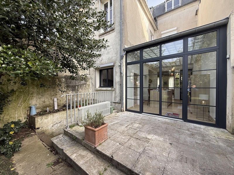 Maison - 171 m² - 7 pièces