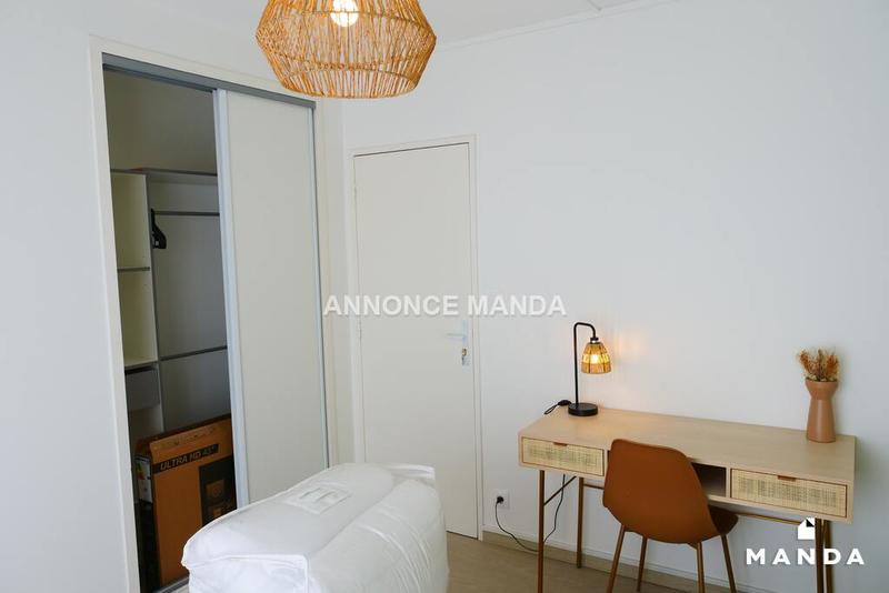 Chambre - 11 m² - 4 pièces