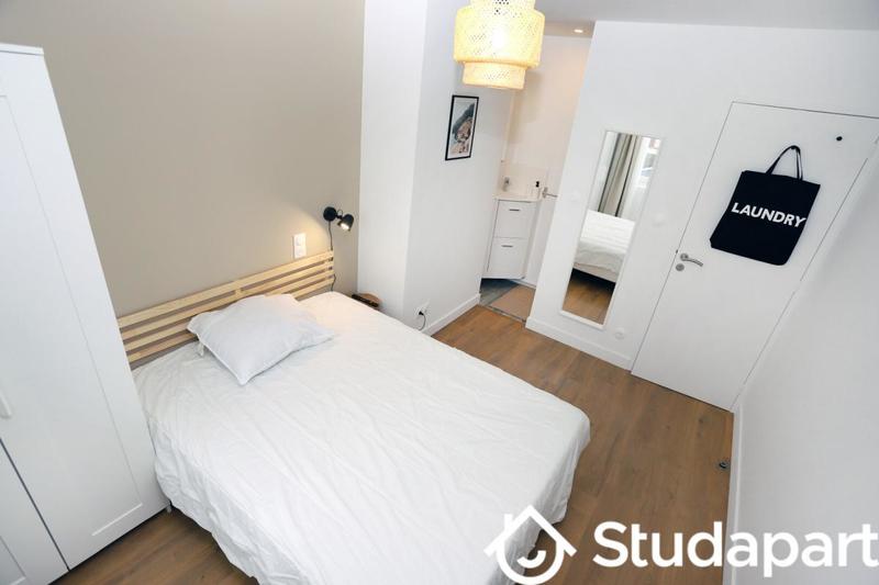 Chambre - 11 m² - 1 pièce