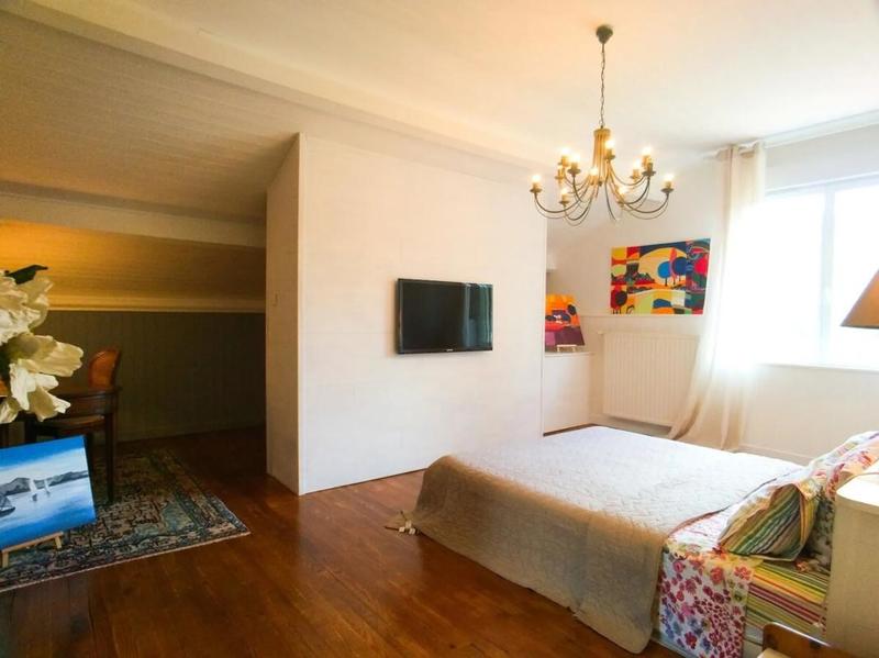 Propriété - 450 m² - 11 pièces