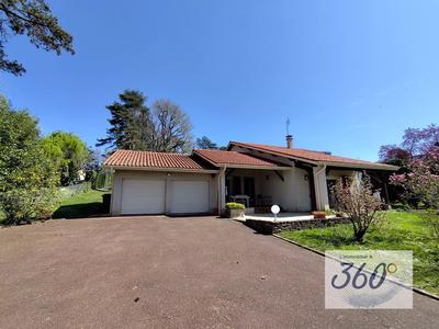 Maison - 143 m² - 6 pièces