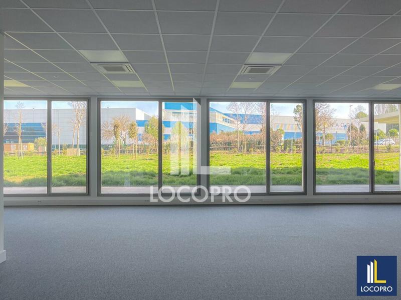 Bureau - 529 m²