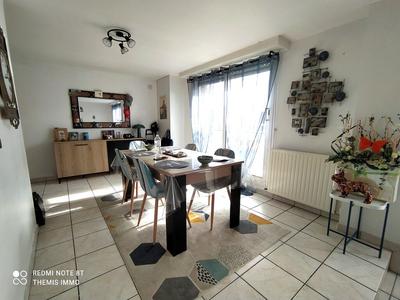 Appartement - 90 m² - 4 pièces
