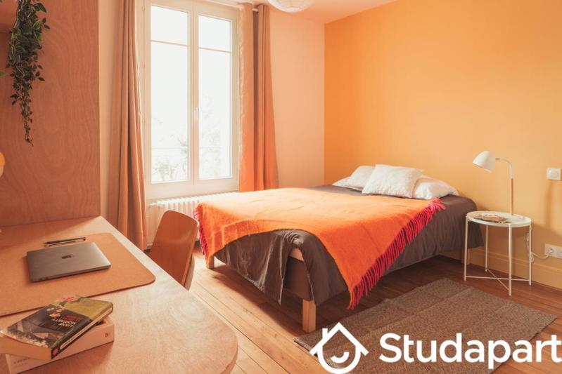 Chambre - 9 m² - 1 pièce