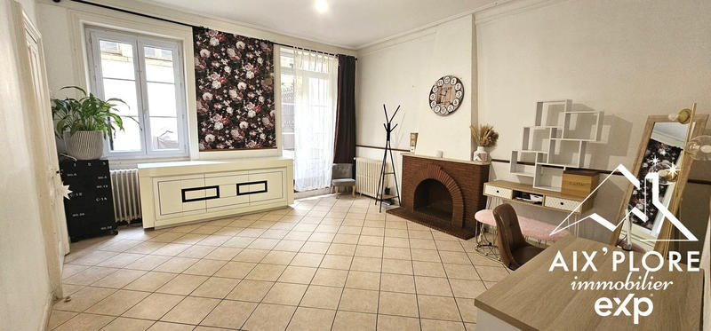 Maison - 209 m² - 6 pièces